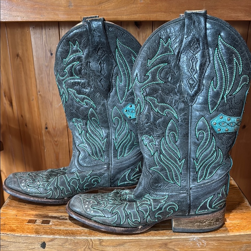 Blue and Gray Western Cowboy Boots